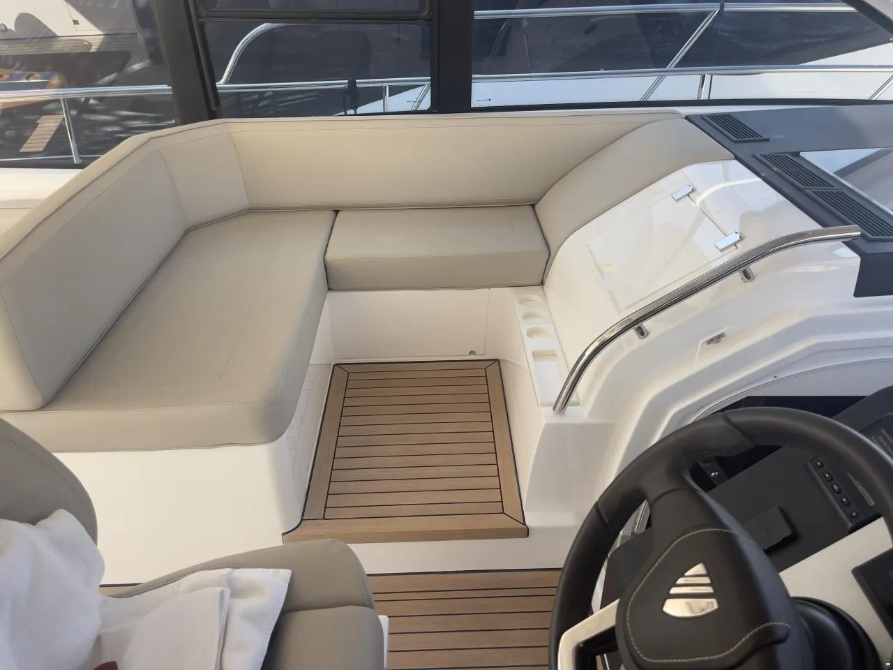 Fairline Targa10