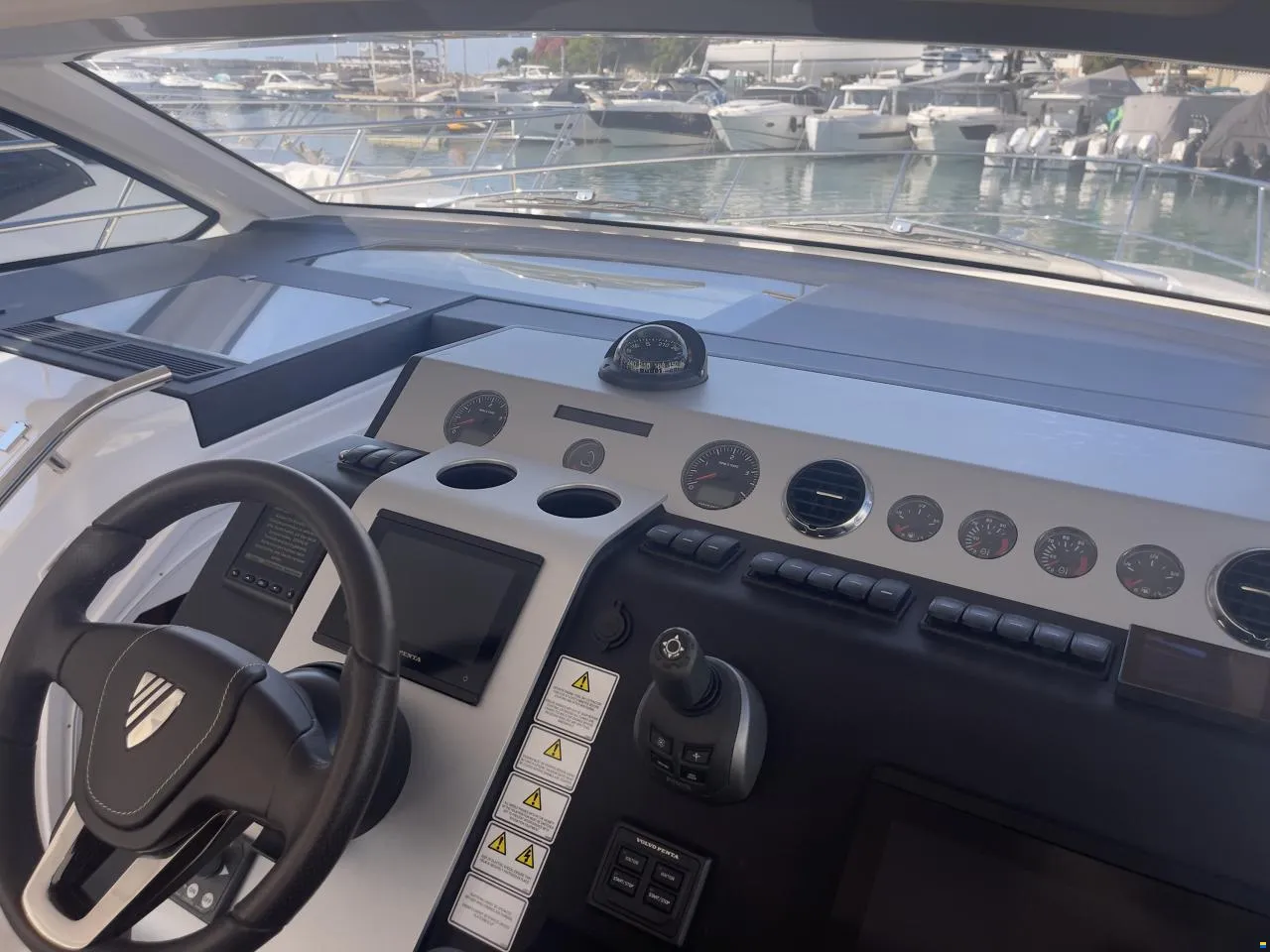 Fairline Targa9