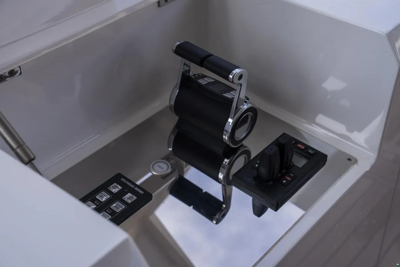 Sunseeker 90 Ocean_23